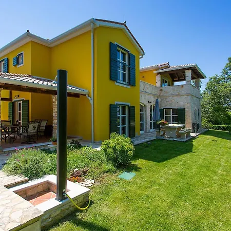 Villa Beautiful Splendida With Pool In Porec Montizana