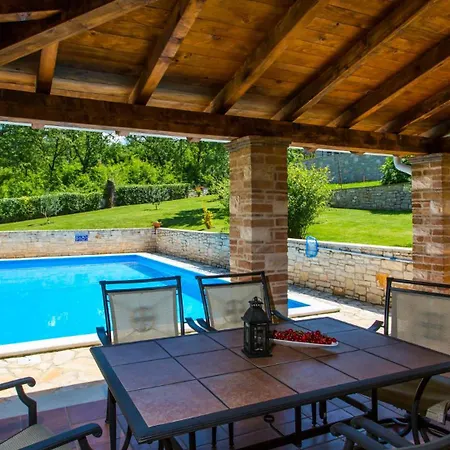 Beautiful Splendida With Pool In Porec Villa Montizana