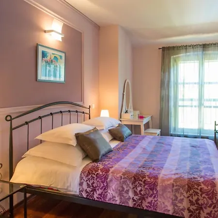 Villa Beautiful Splendida With Pool In Porec Montizana
