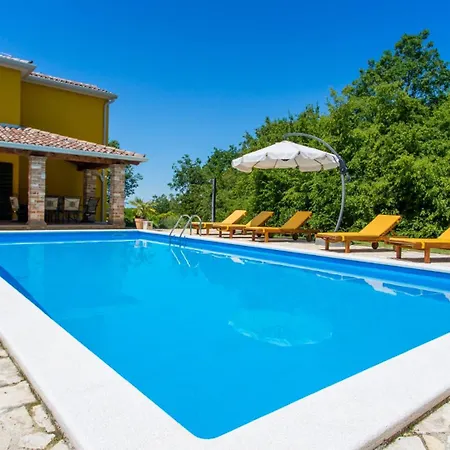Beautiful Splendida With Pool In Porec