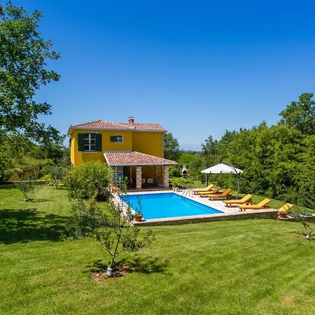 Beautiful Splendida With Pool In Porec Villa Montizana