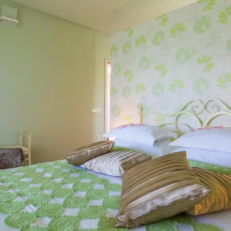 Beautiful Splendida With Pool In Porec Villa