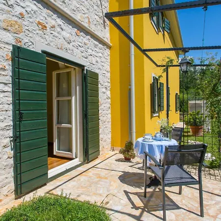 Beautiful Splendida With Pool In Porec